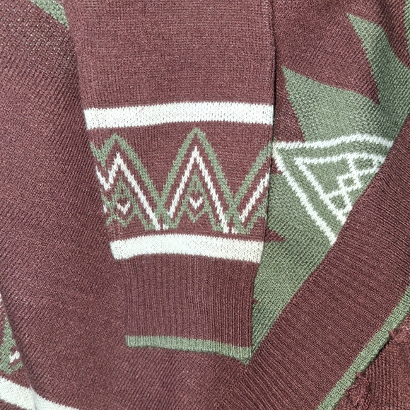 Ultra Flirt Burgundy and Green Geometric Cardigan - Picture 3 of 3